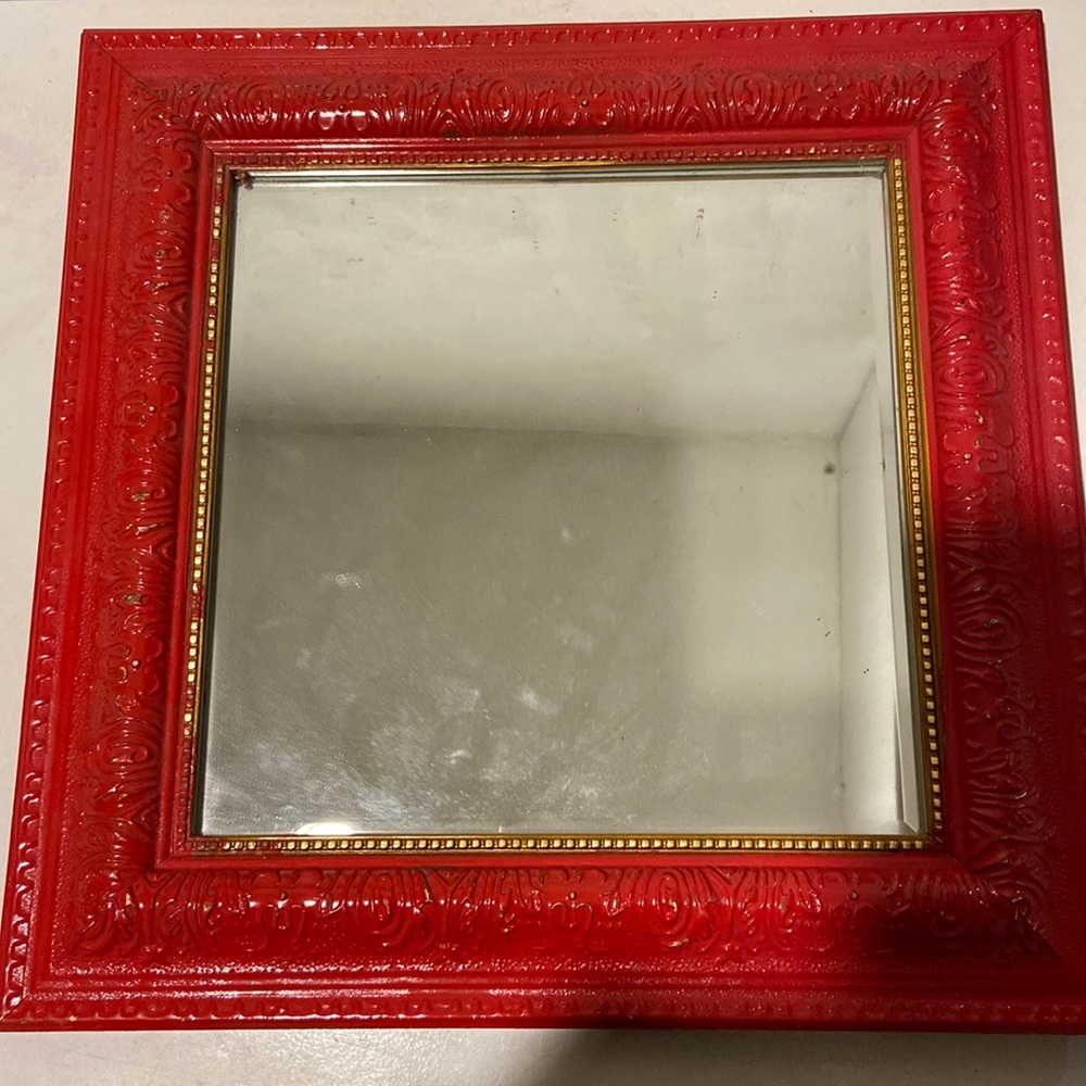 Red mirror